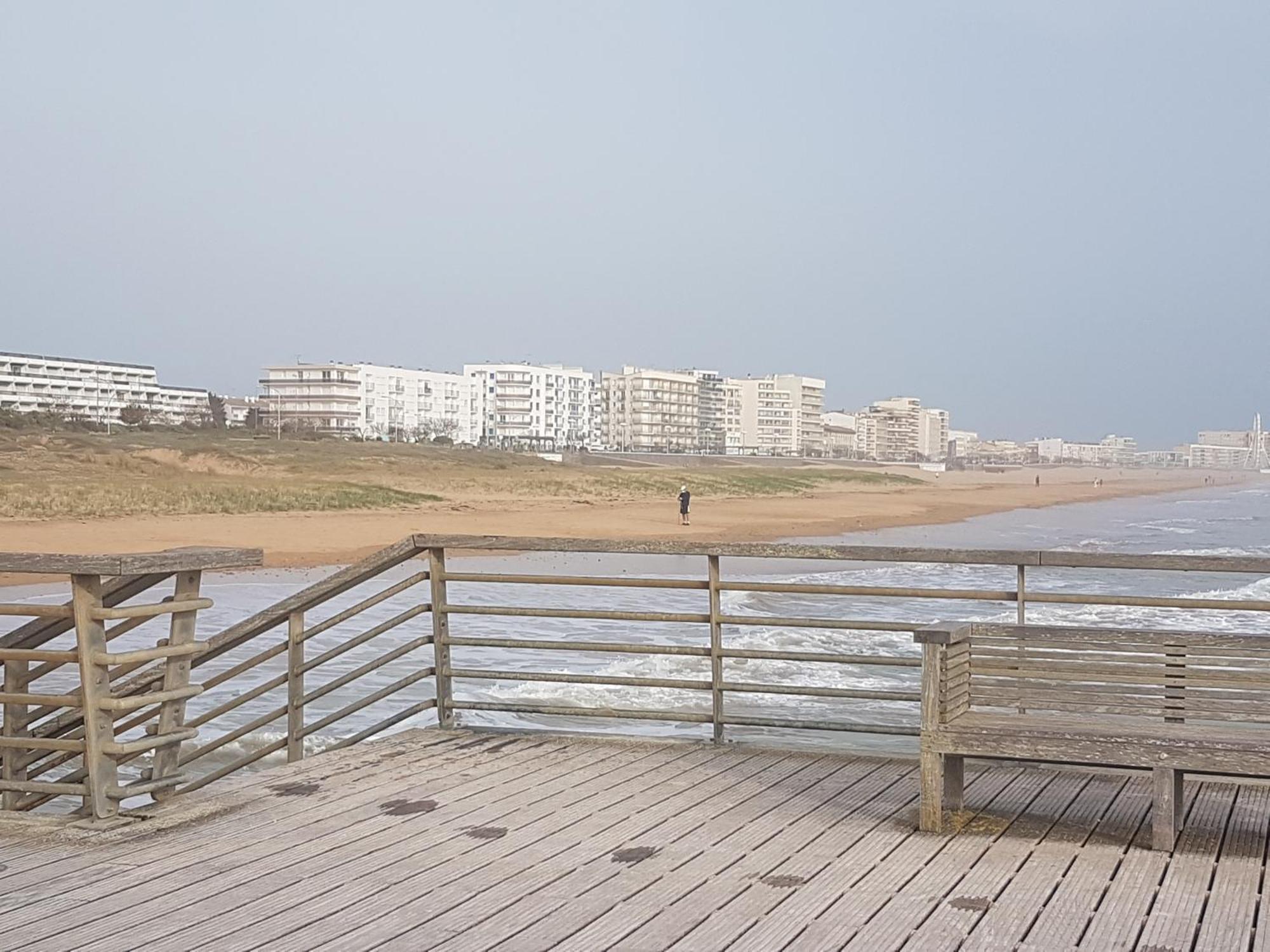 T2 Vue Les Pieds Dans L'eau Avec Parking Prive